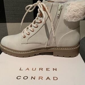 LC LAUREN CONRAD Womens Boot - Size 10 NWT!!😍🌸🥰 Ivory color!!